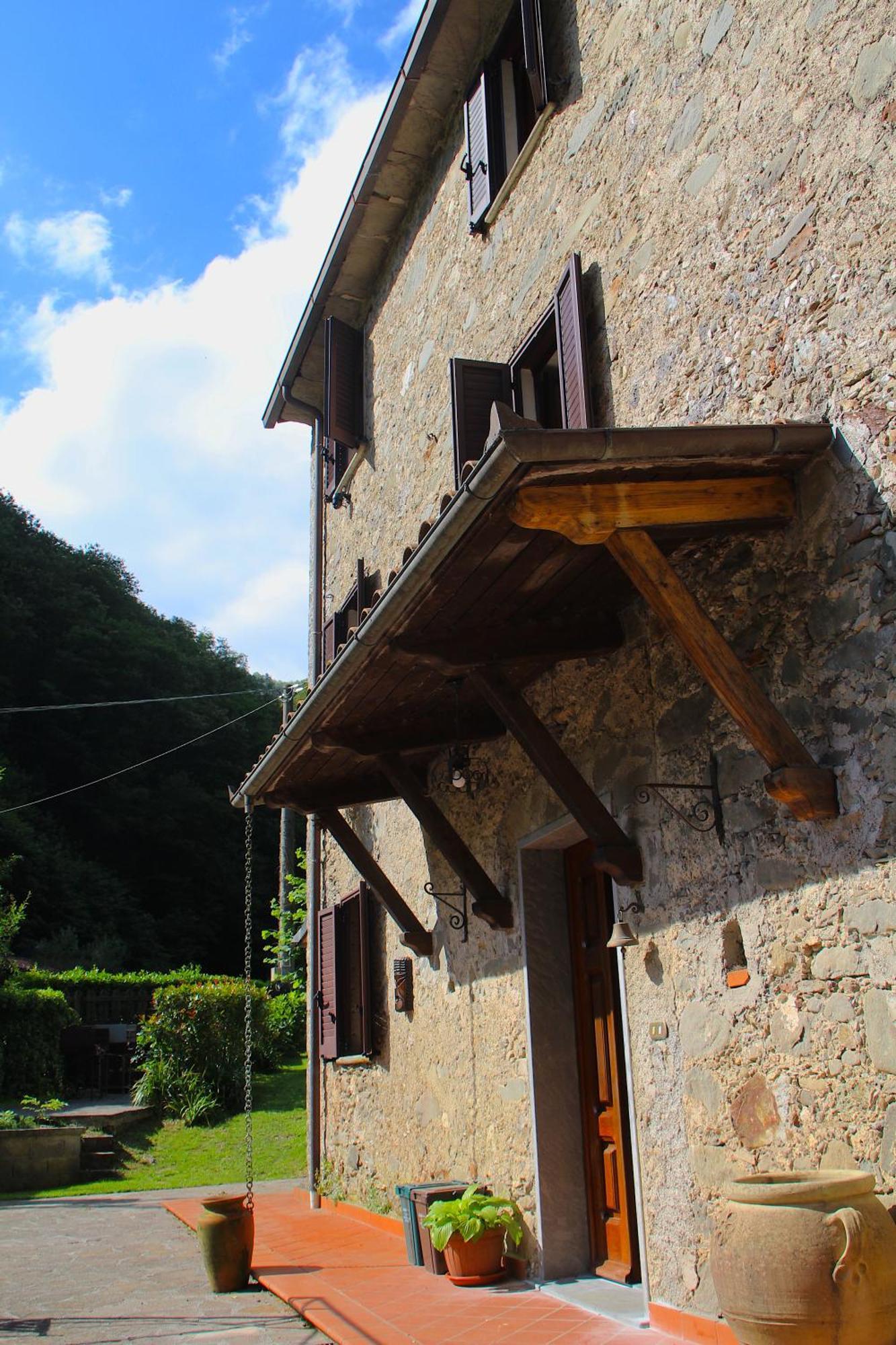 Casa Vacanze Il Boscaccio "Casa Massimo" Fornovolasco ภายนอก รูปภาพ