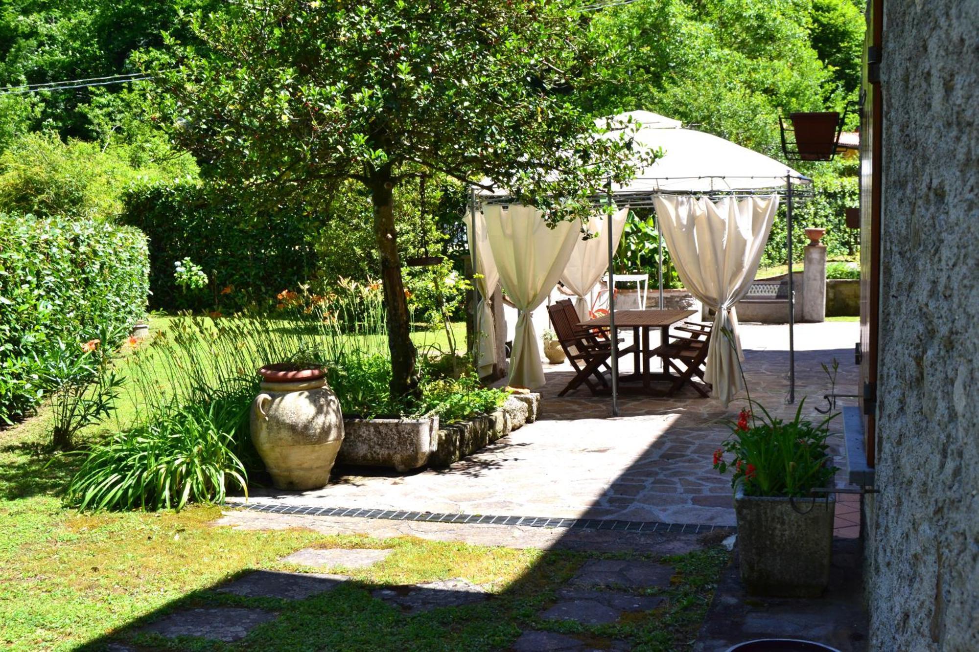 Casa Vacanze Il Boscaccio "Casa Massimo" Fornovolasco ภายนอก รูปภาพ
